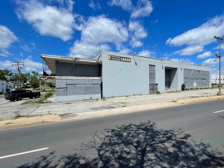 More Photos Of 5808-5812 Ritchie Highway, Baltimore Auto Repair For Sale