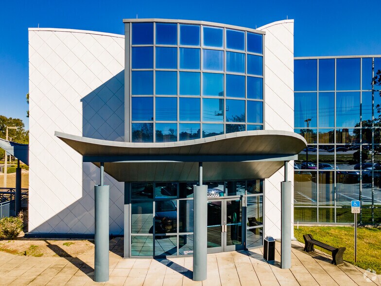 More Photos Of 35095 US Hwy 19, Palm Harbor Office For Lease