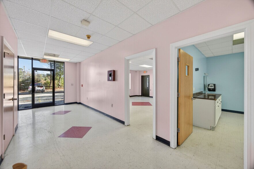 More Photos Of 3910 Princess Place Dr, Wilmington Daycare Center For Lease