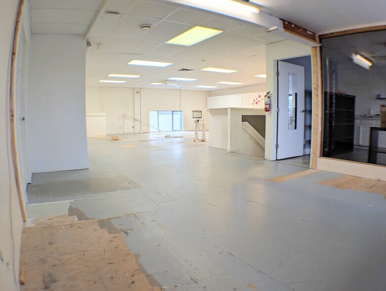 More Photos Of 20381 62nd Ave, Langley Twp Industrial For Sale