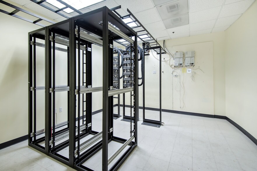 More Photos Of 5153 Camino Ruiz, Camarillo Office For Lease