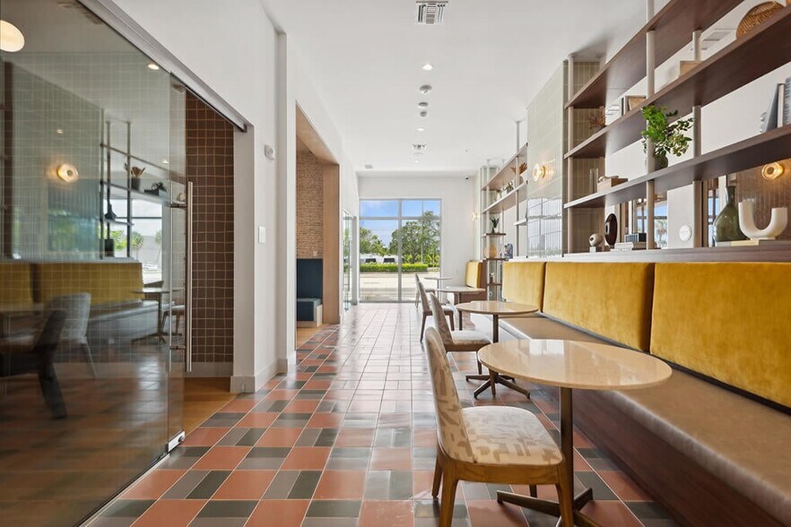 More Photos Of 6500 N Andrews Ave, Fort Lauderdale Apartments For Lease