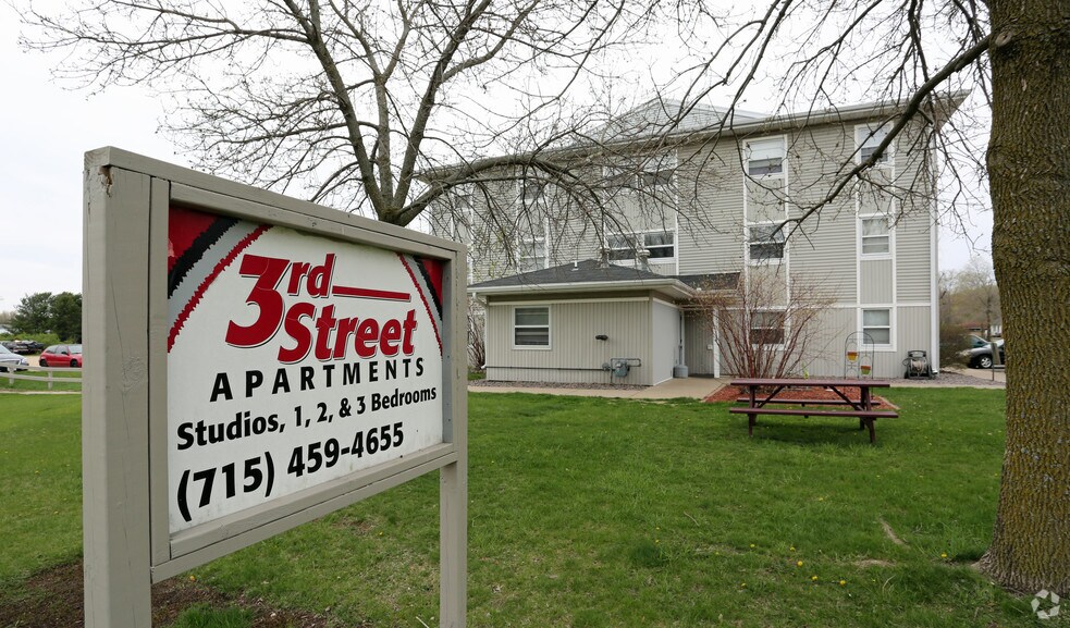 More Photos Of 911 W 3rd St, Nekoosa Apartments For Sale