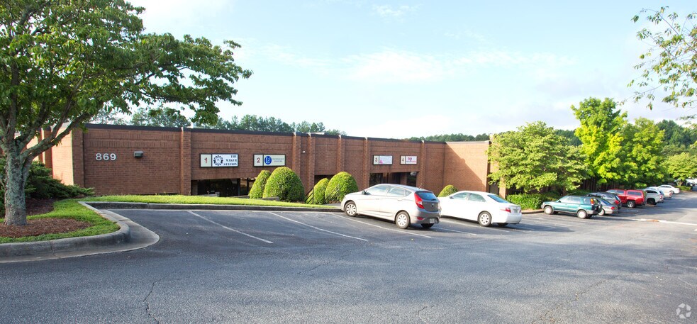 More Photos Of 869 Pickens Industrial Dr, Marietta Distribution For Lease