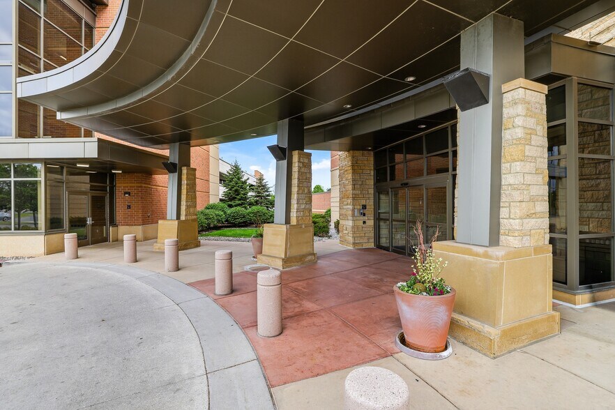 More Photos Of 14101 Fairview Dr, Burnsville Medical For Lease