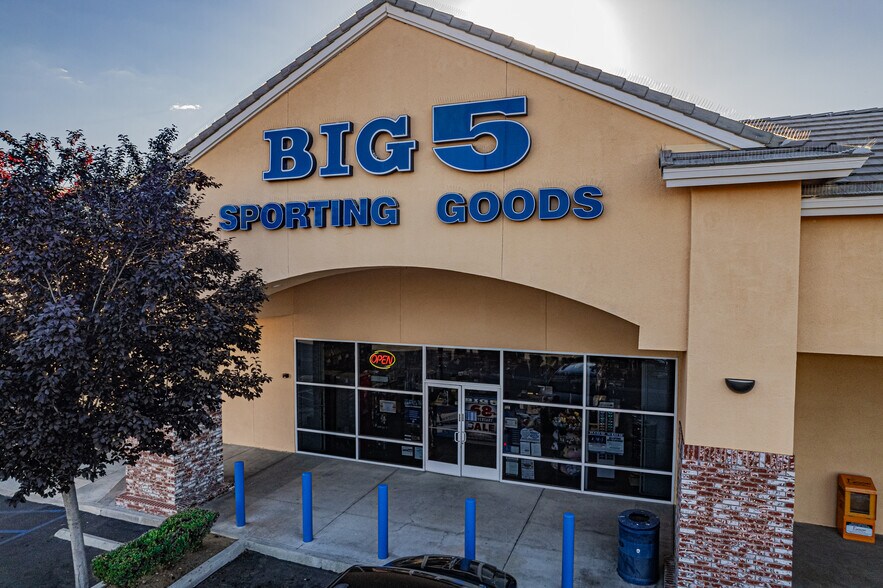 More Photos Of 645-695 Tucker Rd, Tehachapi Unknown For Lease