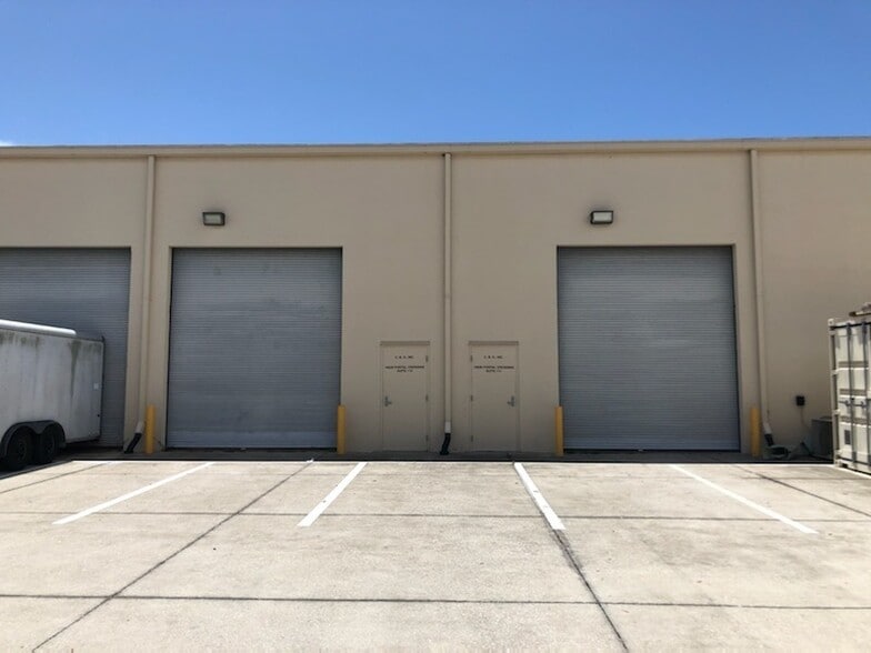 More Photos Of 10530 Portal Crossing, Bradenton Light Manufacturing For Lease