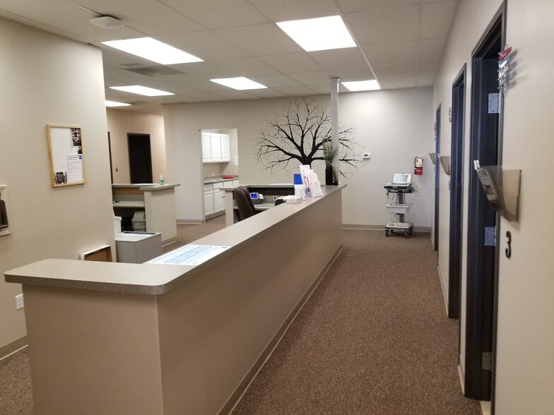 More Photos Of 239 Ash St, Tipton Medical For Lease