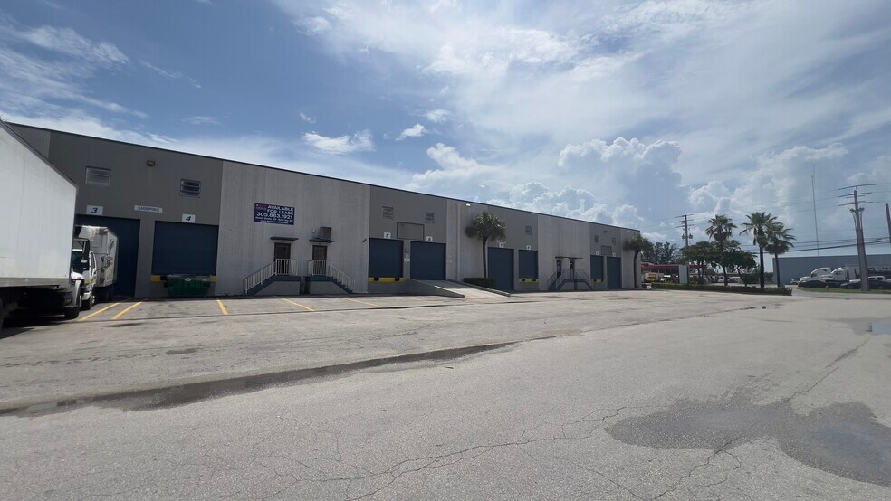 More Photos Of 10120-10280 NW South River Dr, Miami Warehouse For Lease