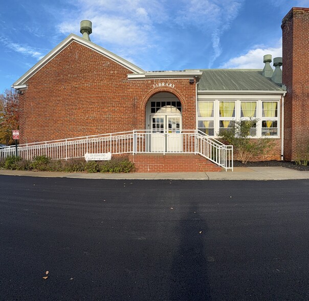 Primary Photo Of 17205 Mountain Rd, Montpelier Loft Creative Space For Lease