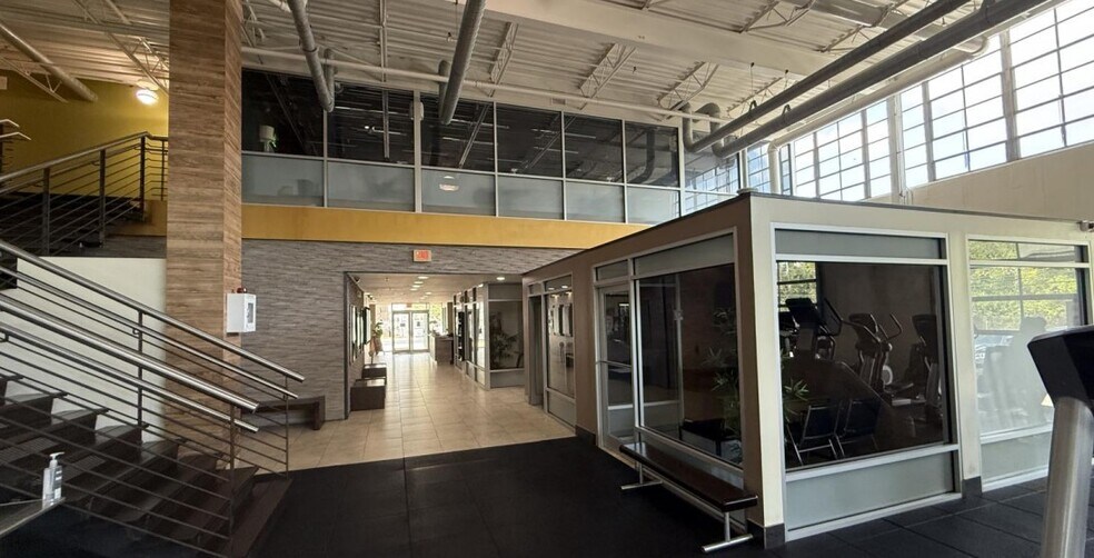 More Photos Of 150 N Midland Ave, Saddle Brook Warehouse For Sale