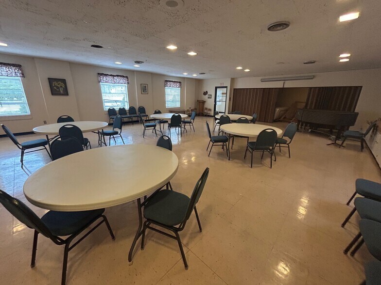 More Photos Of 21 Cromwell Rd, Cincinnati Religious Facility For Sale