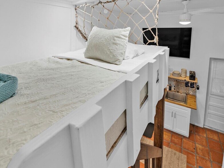 More Photos Of 1944 NE 5th St, Deerfield Beach Apartments For Sale