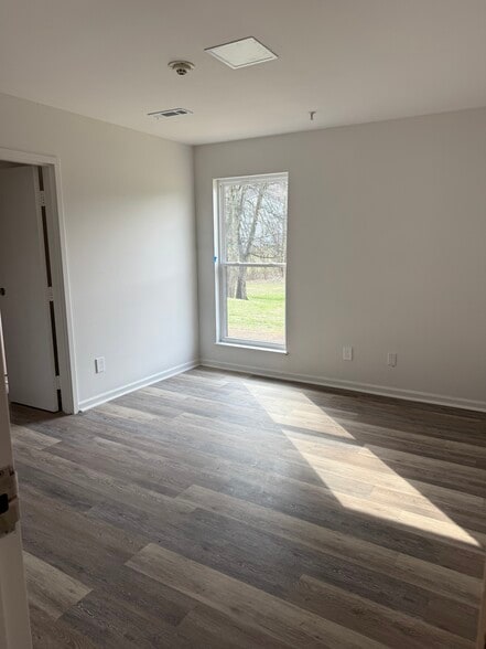 More Photos Of 1428 Rock Springs Rd, Columbia Freestanding For Lease