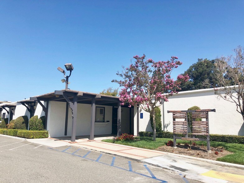 More Photos Of 17400 Irvine Blvd, Tustin Medical For Lease