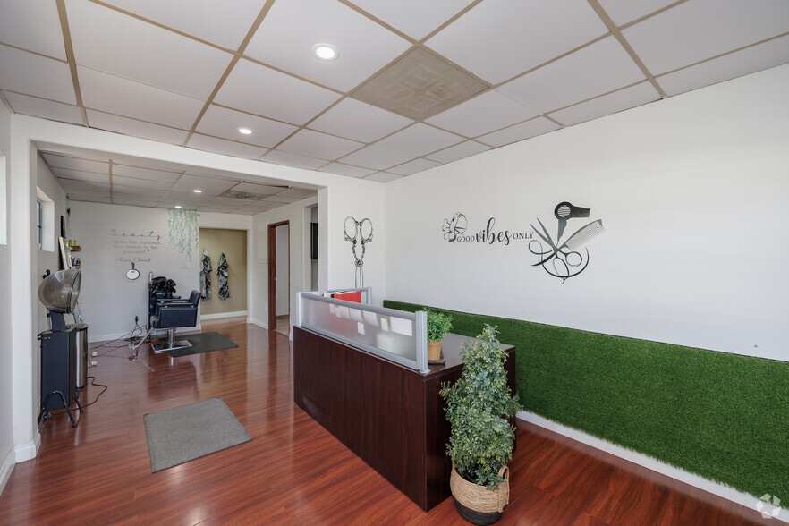 More Photos Of 8923 La Mesa Blvd, La Mesa Office For Sale