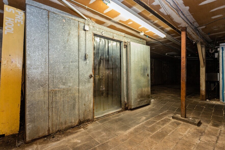More Photos Of 84 Washington St, Norwalk General Retail For Sale