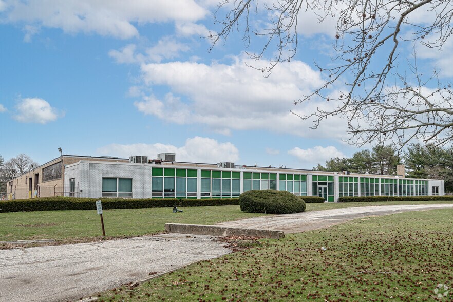 More Photos Of 135 Baylis Rd, Melville Manufacturing For Lease