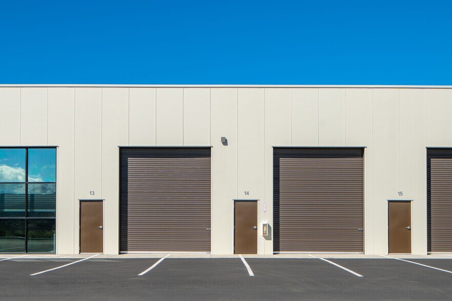 More Photos Of 2700 N Lake Valley Rd, Prescott Valley Light Manufacturing For Sale