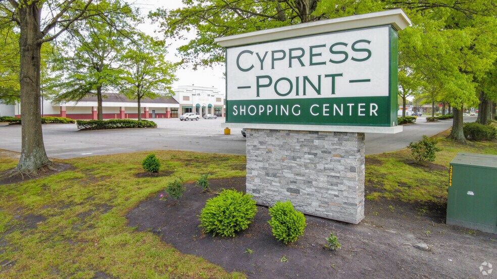 928 Diamond Springs Rd, Virginia Beach, VA 23455 Retail For Lease