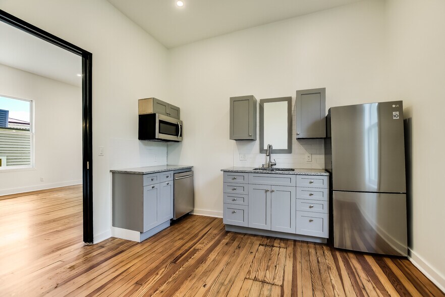 More Photos Of 702 San Antonio St, Austin Loft Creative Space For Lease