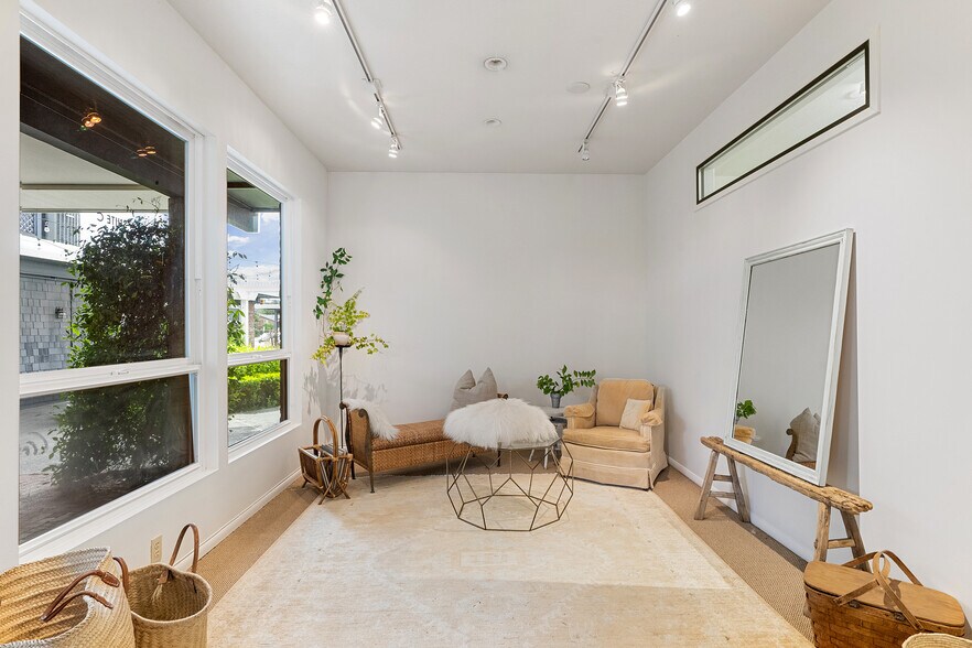 More Photos Of 125-131 Camino Alto, Mill Valley Office For Lease