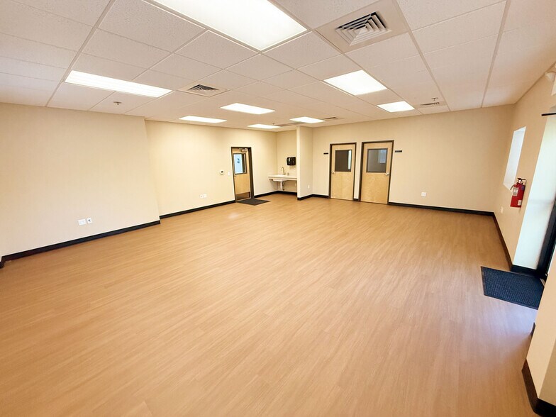 More Photos Of 180 S Danebo Ave, Eugene Warehouse For Lease