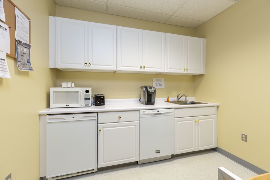 More Photos Of 1350 Division Rd, West Warwick Office For Sale