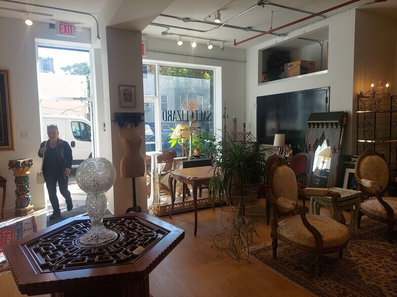 287291 Graham Ave, Brooklyn, NY 11211 Retail For Lease