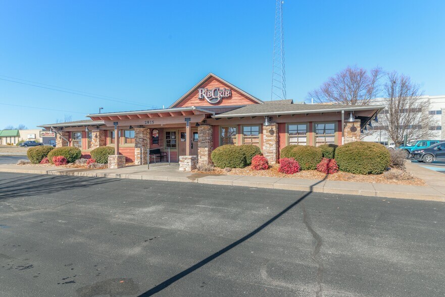 More Photos Of 2915 E 24th St, Joplin Restaurant For Sale