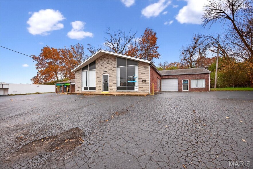 More Photos Of 9554-9560 Page Ave, Overland General Retail For Sale