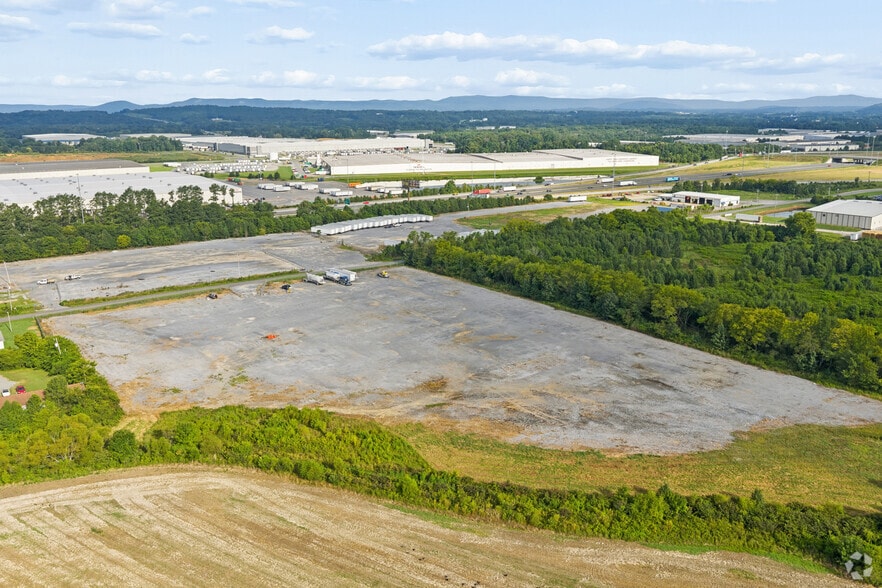 More Photos Of 390 Johnson Lake Rd, Adairsville Land For Lease