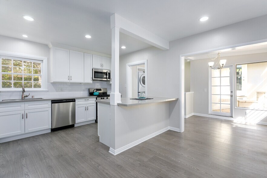 More Photos Of 1724 Meridian Ave, South Pasadena Apartments For Sale