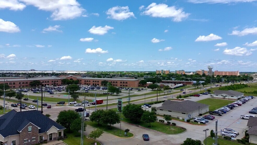 More Photos Of 9522 Huffmeister Rd, Houston Storefront Retail Office For Sale