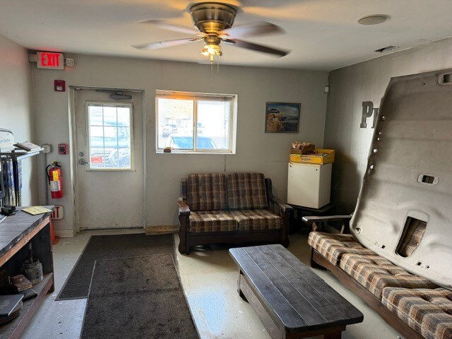 More Photos Of 14611 W Edison Dr, New Lenox Warehouse For Lease