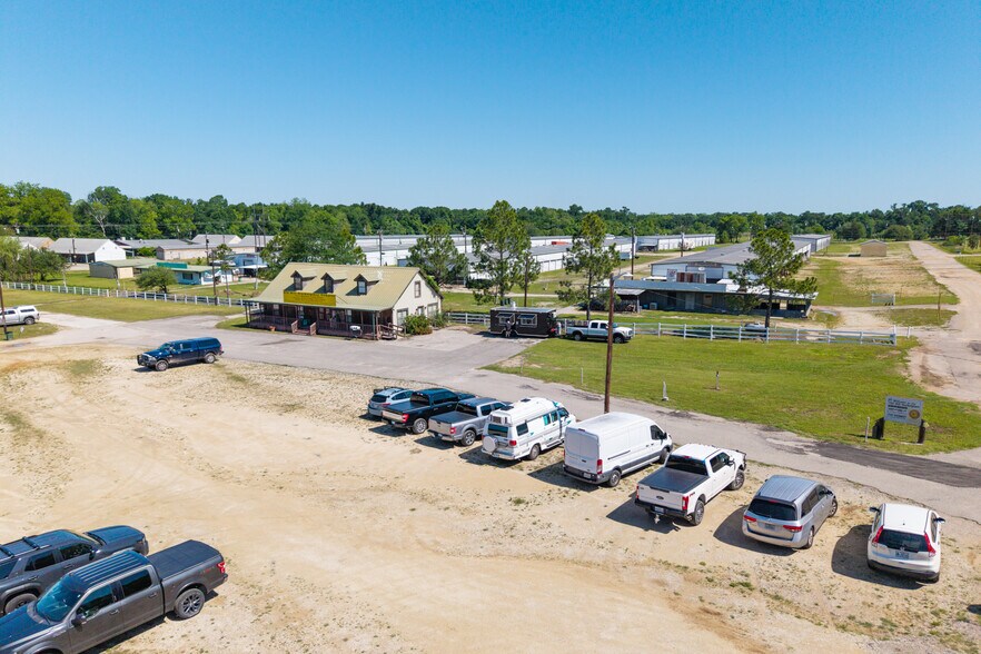 More Photos Of 542 E Dallas St, Canton Warehouse For Sale