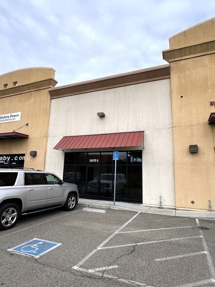 More Photos Of 470 W Larch Rd, Tracy Service For Sale