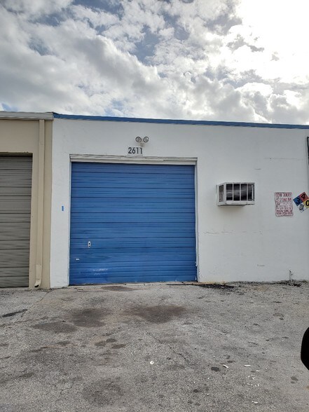 More Photos Of 2610-2618 NW 4th St, Fort Lauderdale Warehouse For Lease