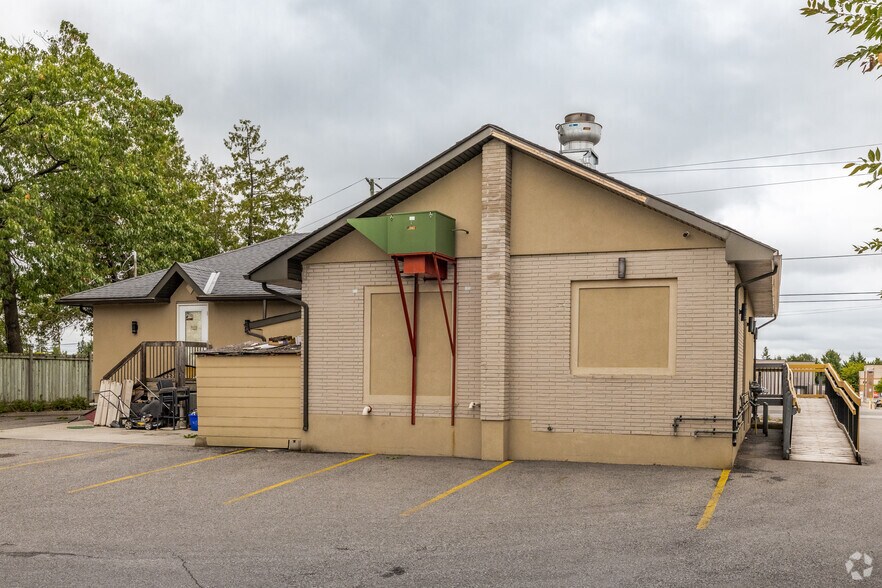 More Photos Of 1133 Carp Rd, Ottawa Restaurant For Sale