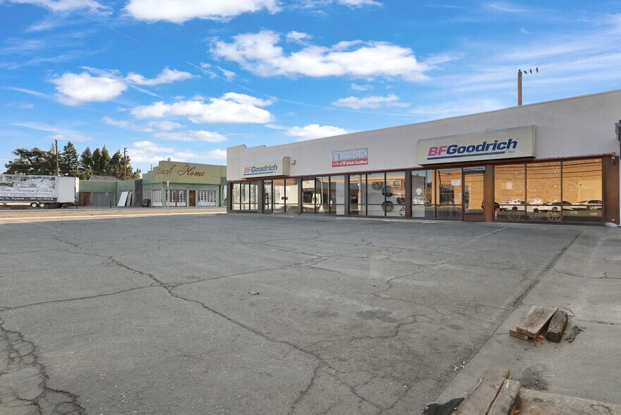 More Photos Of 210 S Center St, Turlock Auto Repair For Sale