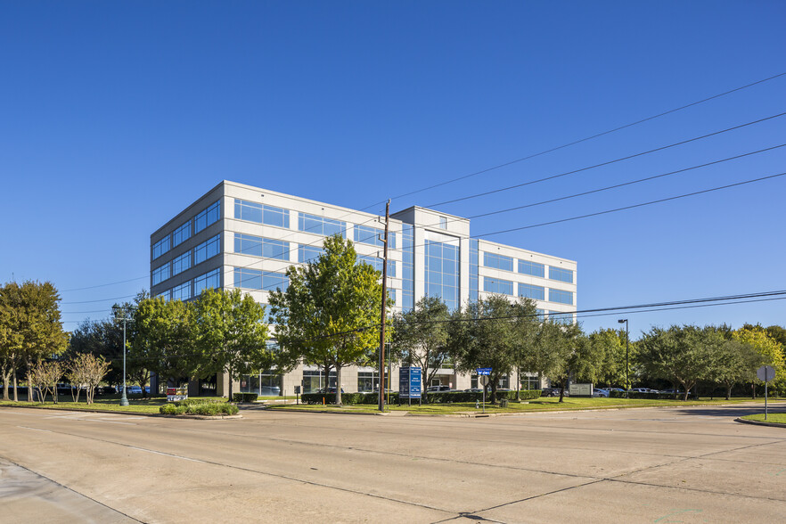 Primary Photo Of 77 Sugar Creek Center Blvd, Sugar Land Coworking Space