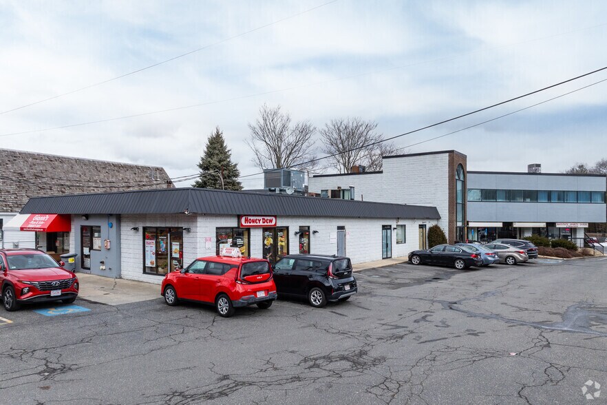 More Photos Of 861 Edgell Rd, Framingham Storefront For Lease