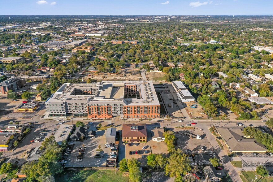 More Photos Of 1312 E 14th St, Plano Office For Lease