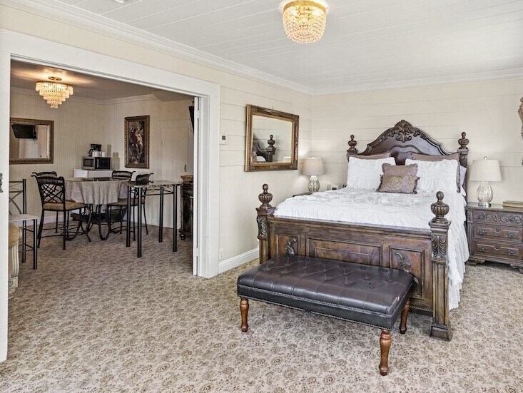 More Photos Of 620 El Salto Dr, Capitola Hospitality For Sale