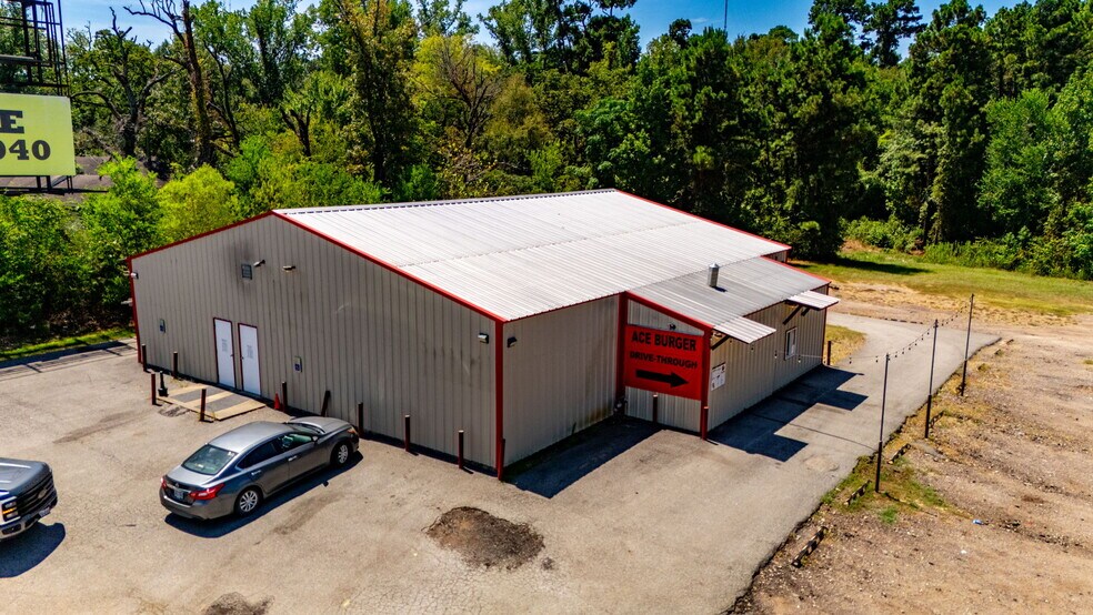 More Photos Of 2715 US Highway 69 N, Lufkin Bar For Sale