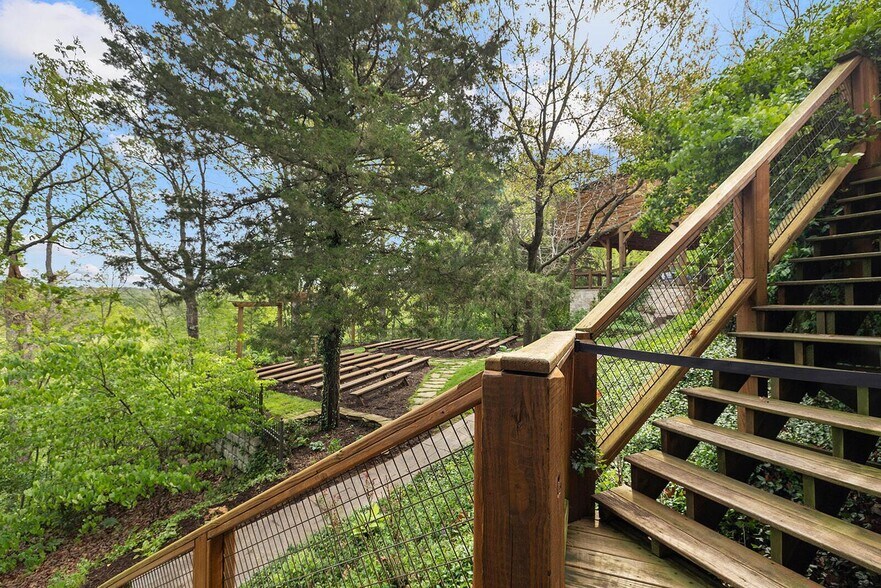 More Photos Of 381 W Guin Rd, Nixa Lodge Meeting Hall For Sale