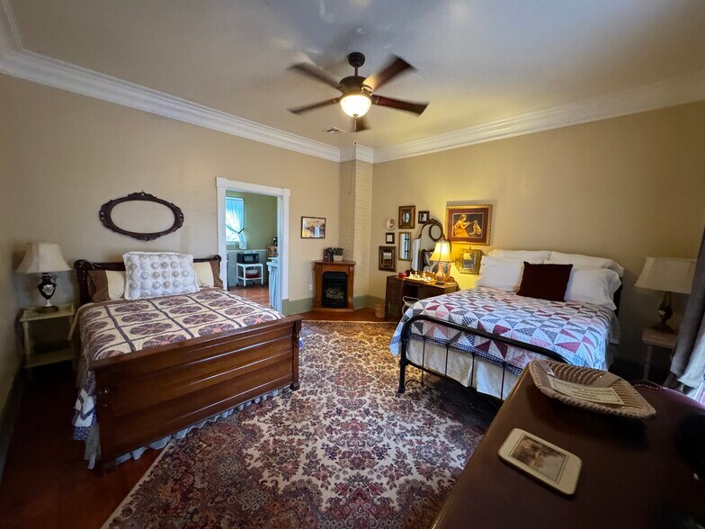 More Photos Of 224 W Chickasaw St, Tahlequah Hospitality For Sale