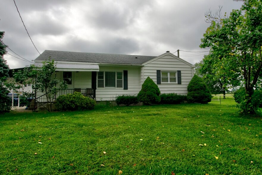 More Photos Of 5414 Homegardner Rd, Castalia Apartments For Sale