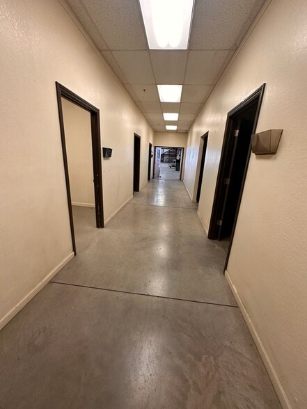 More Photos Of 45 Stokes Dr, Carson City Warehouse For Lease