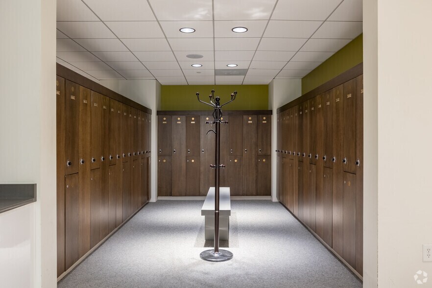 More Photos Of 600 Peachtree St NE, Atlanta Office For Lease